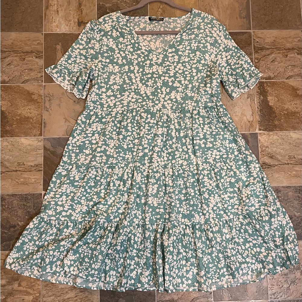 Elegant Floral Green and White Dress